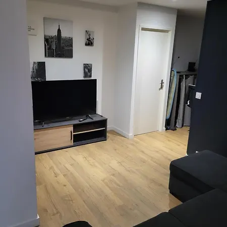 Апартаменты Privee Dans Un En Colocation Proche Groupama Stadium, Ldlc Arena,aeroport,euroxpo